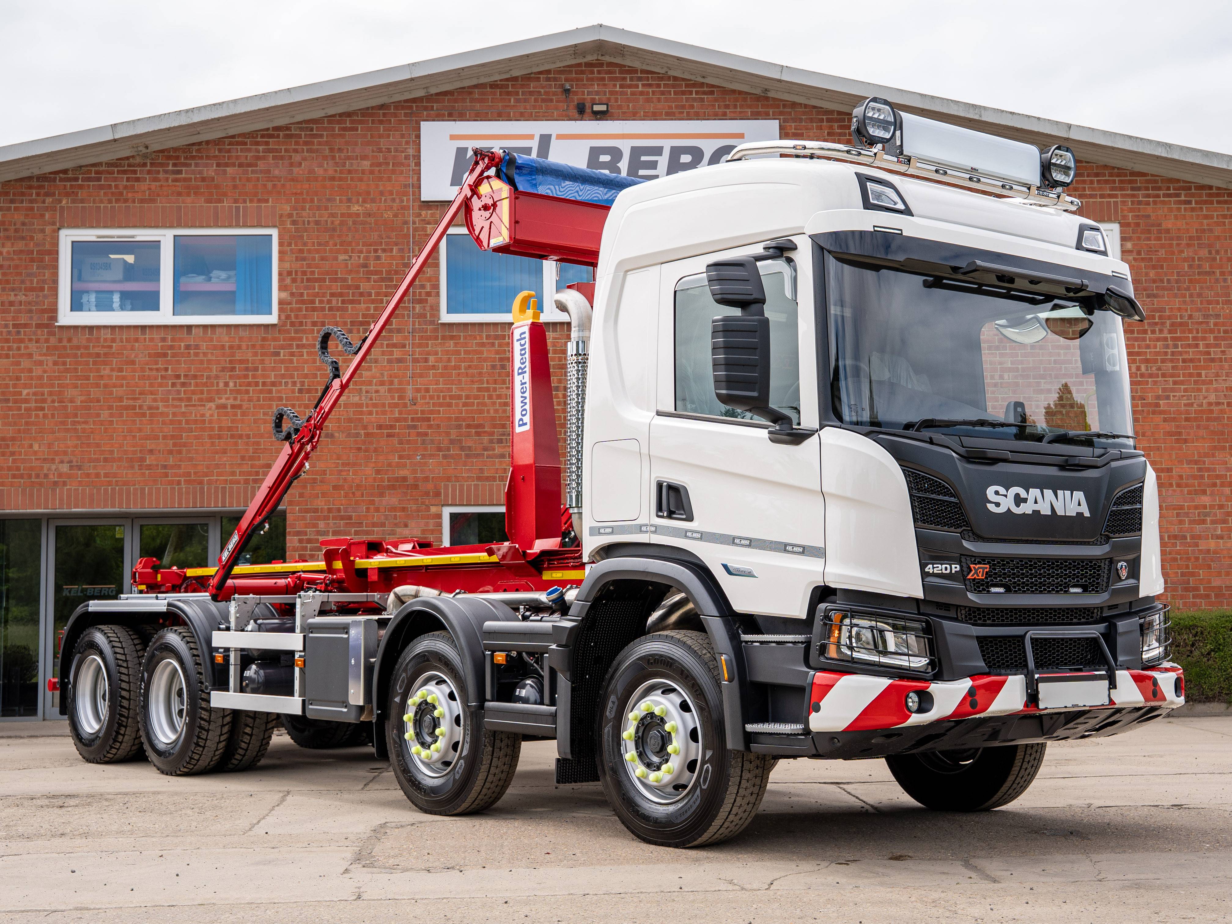 Scania P420 XT 8×4 Boughton Hook Loader