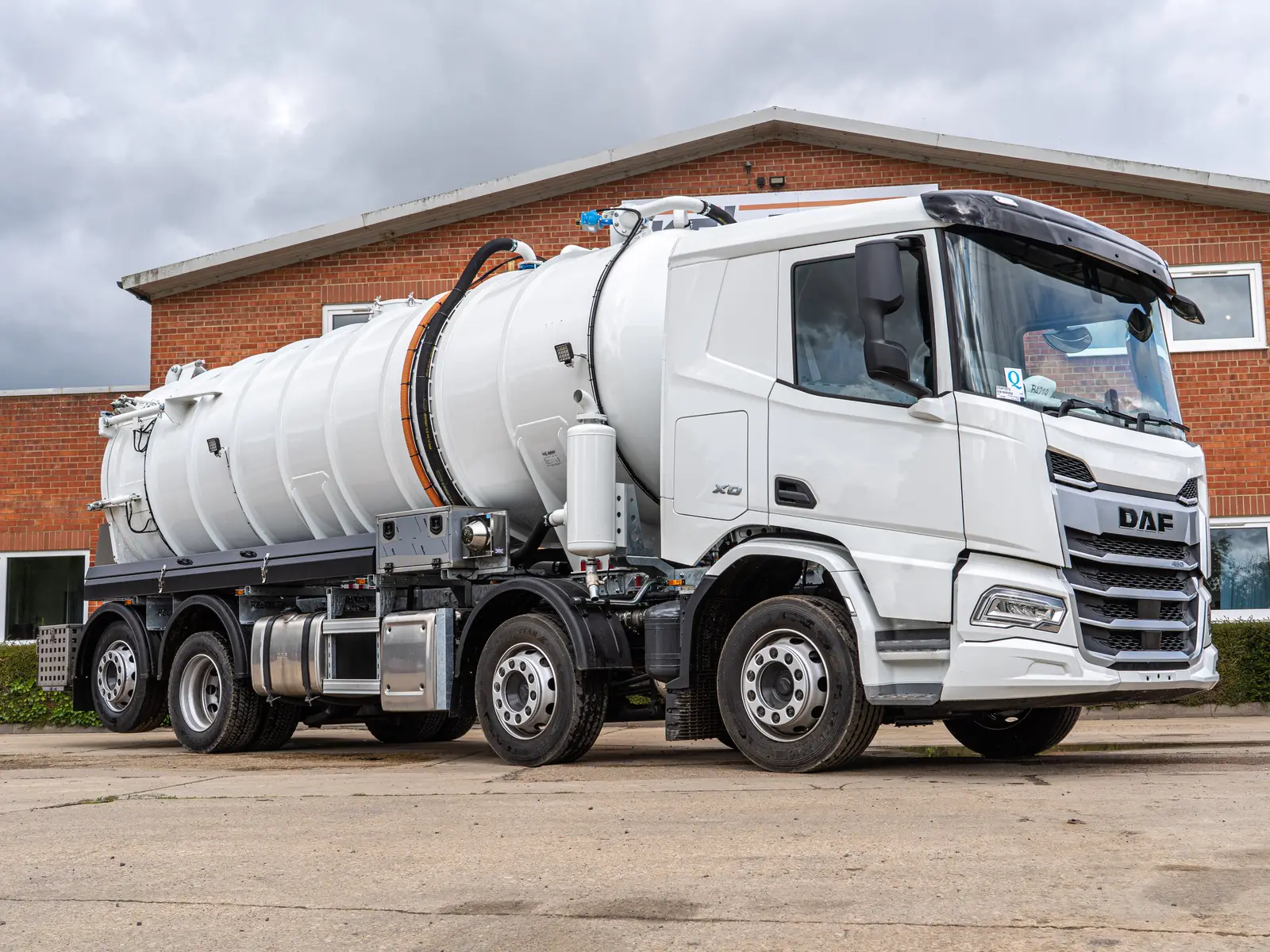 DAF XD 450 FAX 8×2 Kel-Berg Tanker